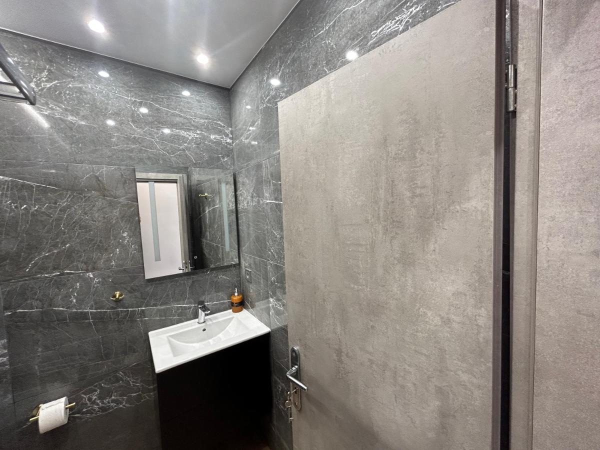 Port Twins Suites No1 Pireu Exterior foto