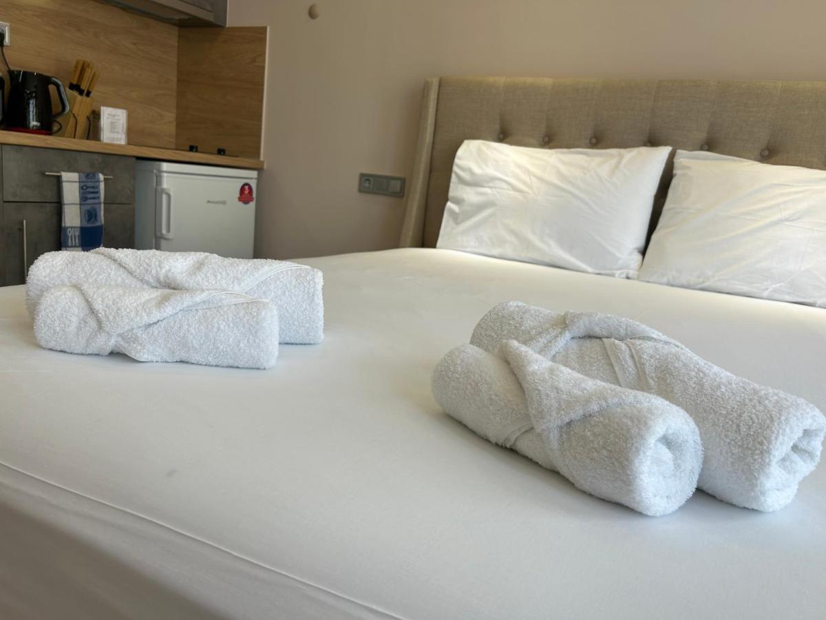 Port Twins Suites No1 Pireu Exterior foto